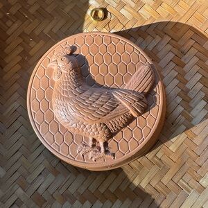 Brown Chicken Embossed ceramic Trivet